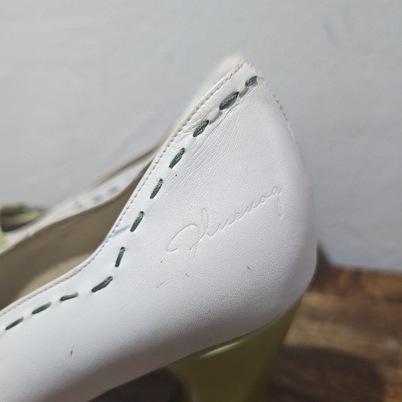 JOHN FLUEVOG CHOICE white and green  VANNY PUMPS 9 HEELS LEATHER PIN-UP SHOES - Picture 3 of 12